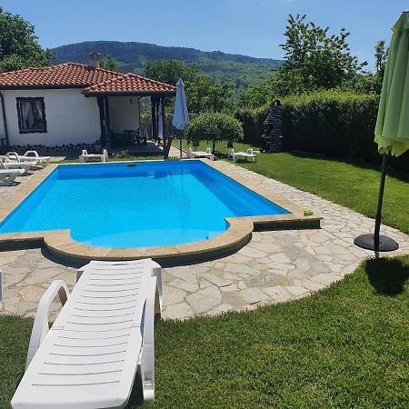 Madara Omaya Guest House Εξωτερικό φωτογραφία