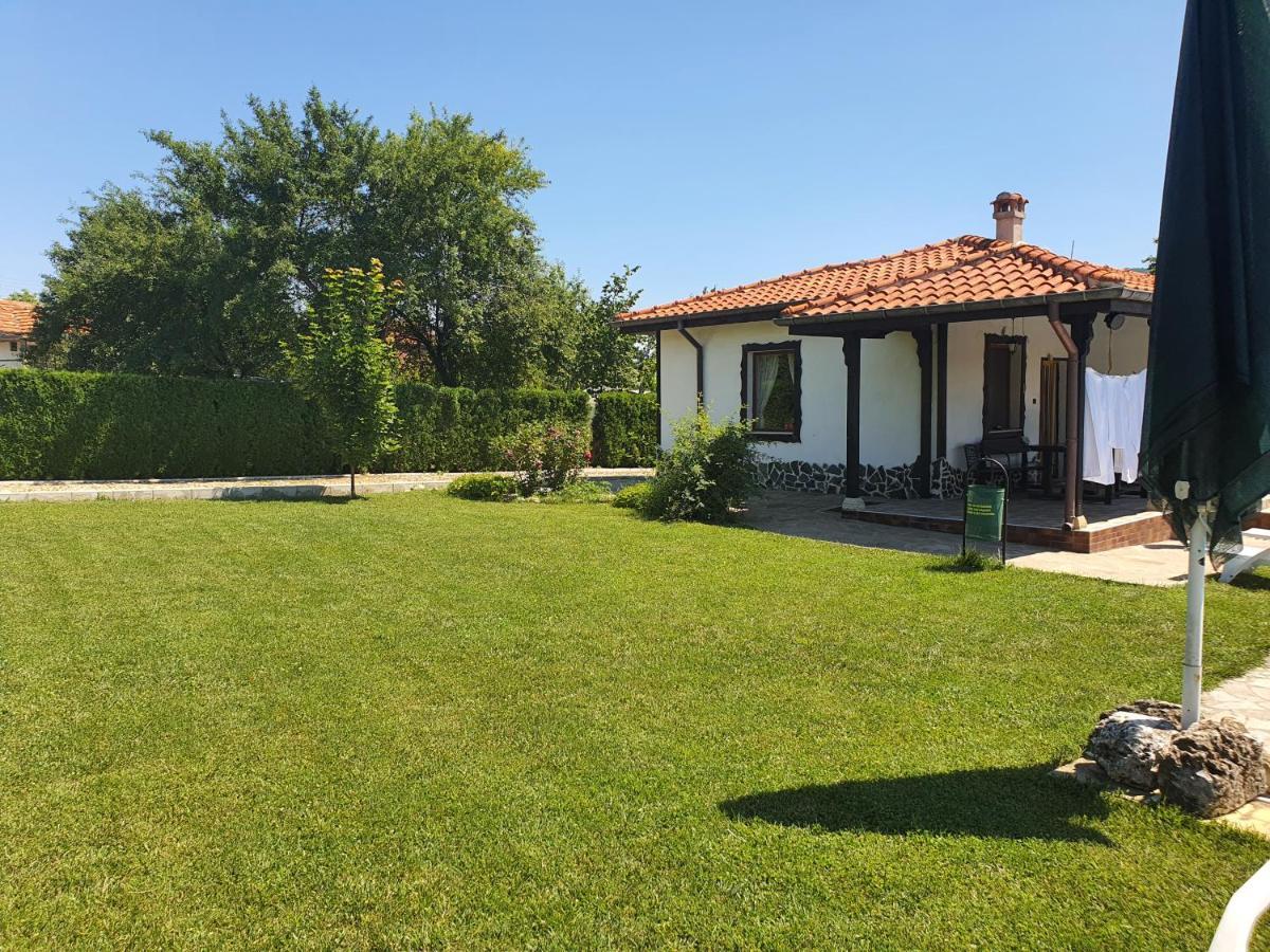 Madara Omaya Guest House Εξωτερικό φωτογραφία