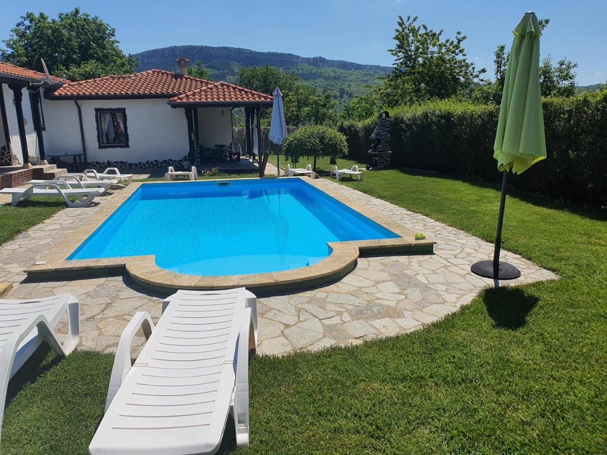 Madara Omaya Guest House Εξωτερικό φωτογραφία